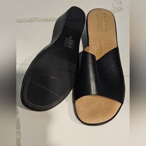 NWT Taryn Rose Black Slide Sandals